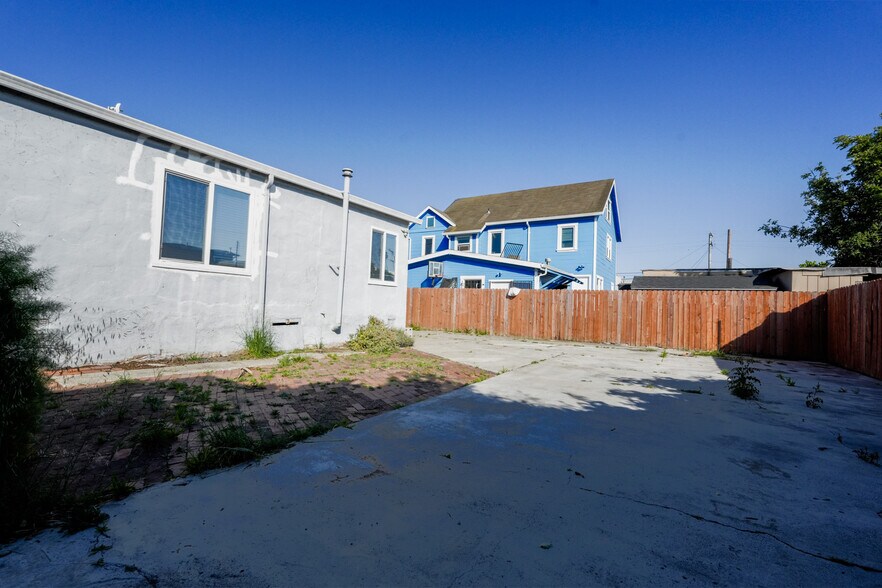 Building Photo - 3765 Angelo Ave
