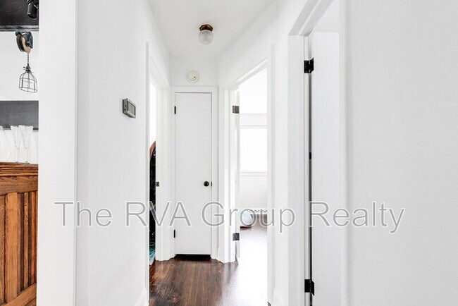 Building Photo - 6325 Glyndon Ln