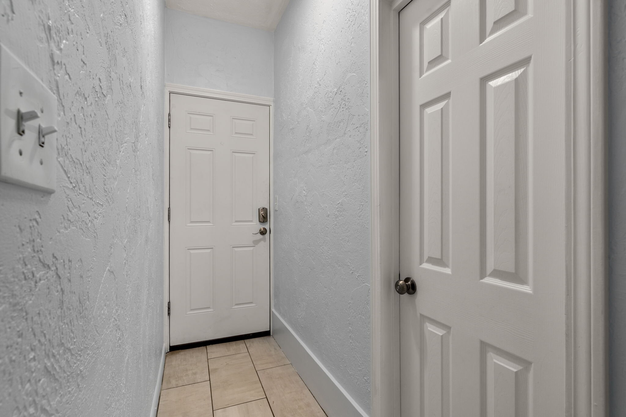 Building Photo - 34 Shelby St