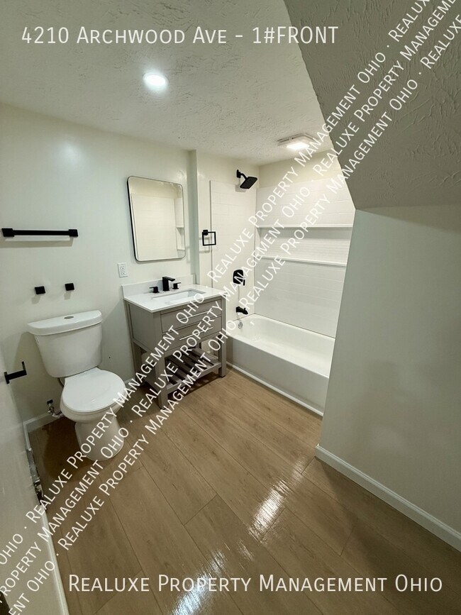 Building Photo - 4210 Archwood Ave