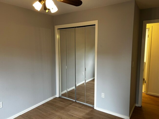 Building Photo - North Boulder Top Floor Condo