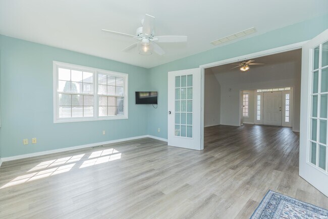 Building Photo - 2644 Waterstone Dr