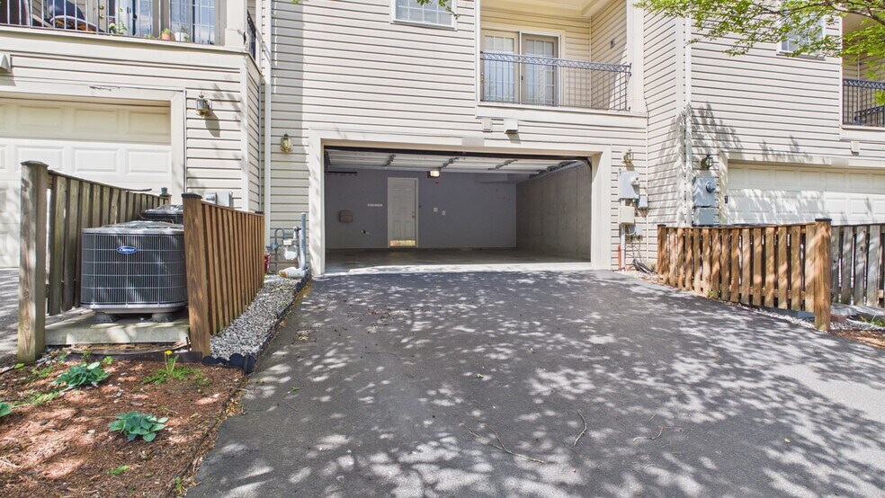 Building Photo - 25807 Turlough Ter