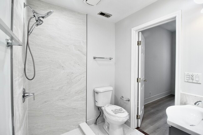 Building Photo - 3720 S Indiana Ave