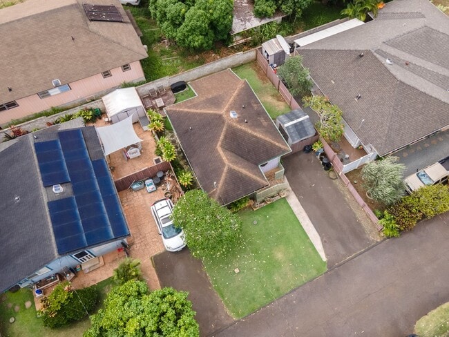 Building Photo - North Shore Boho Aloha Cottage | 2 Bed, 1 Bath | Available August 1, 2026