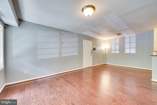 Building Photo - 5909 Prince James Dr