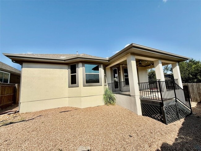 Building Photo - 14400 Senia Bend