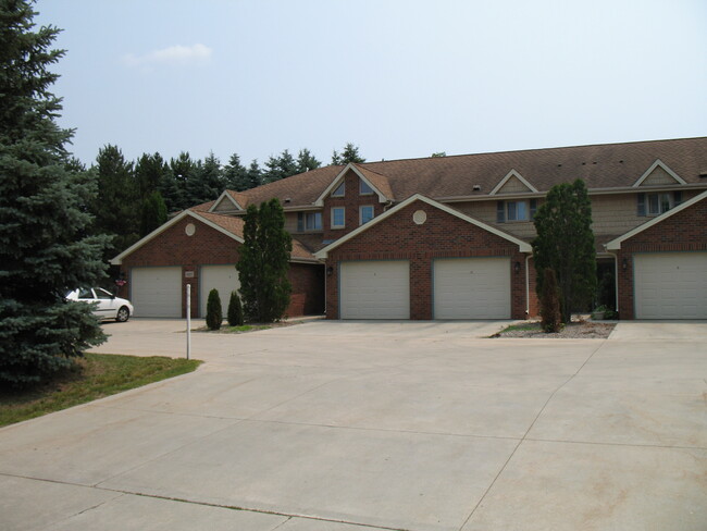 Building Photo - 1527 Clarence Ct