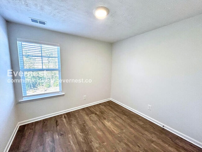 Building Photo - 204 Ansley Wy