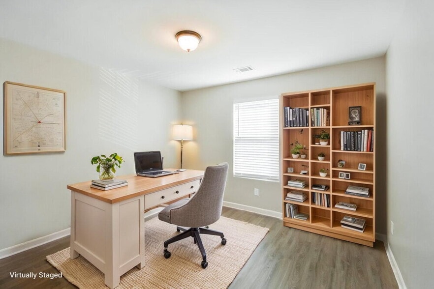 Building Photo - 4047 Clay Ct SE