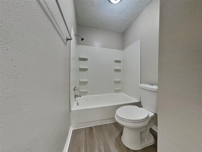 Building Photo - 15243 Bedford Glen Dr