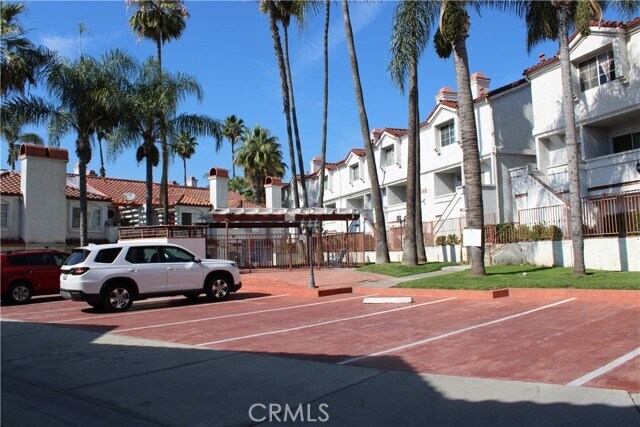 Building Photo - 260 E Beverly Blvd