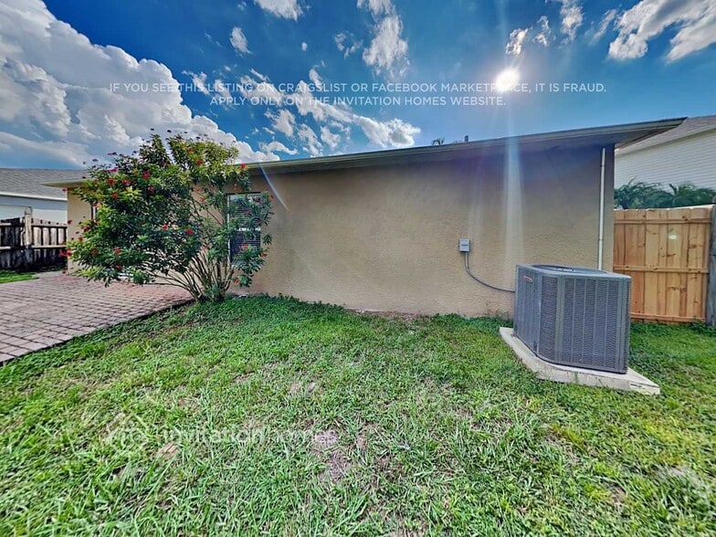 Building Photo - 24829 Ravello St