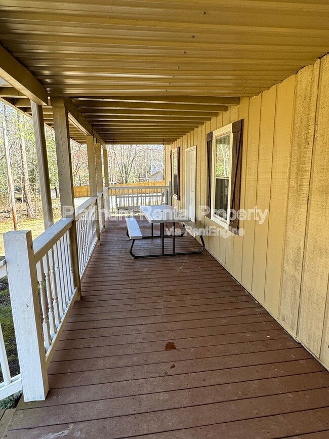 Building Photo - 971 Mountain Cove Rd