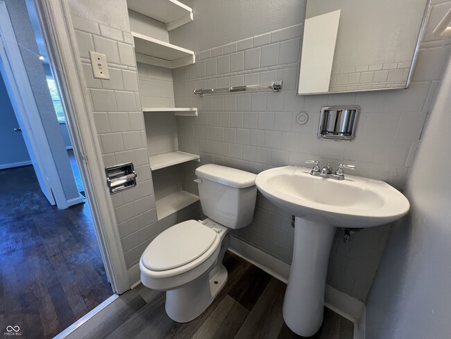 Building Photo - 77 W Westfield Blvd