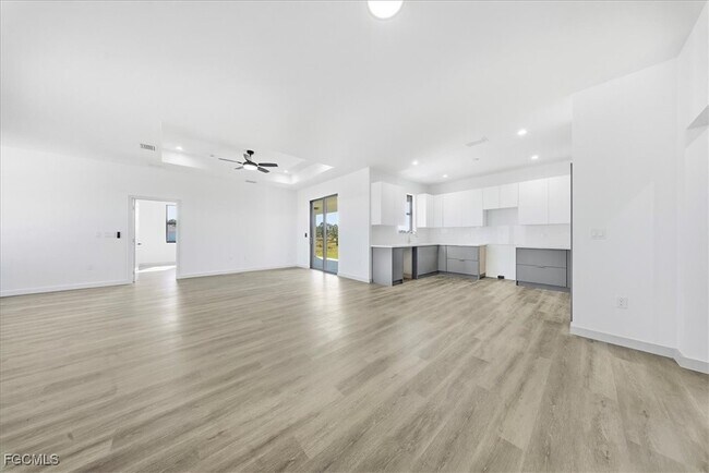 Building Photo - 1024 Halby Ave S