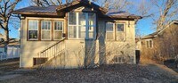 Building Photo - 3/4 bed 1 bath home