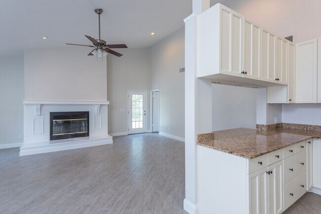 Building Photo - Charming Bungalow in Prime South Tampa – Plant High School District!