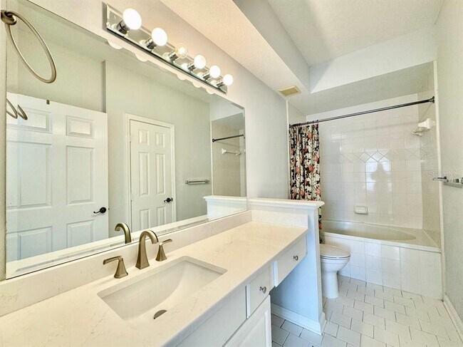 Building Photo - 800 S Dakota Ave