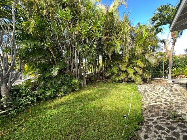 Building Photo - 68-1807-1807 Uala St