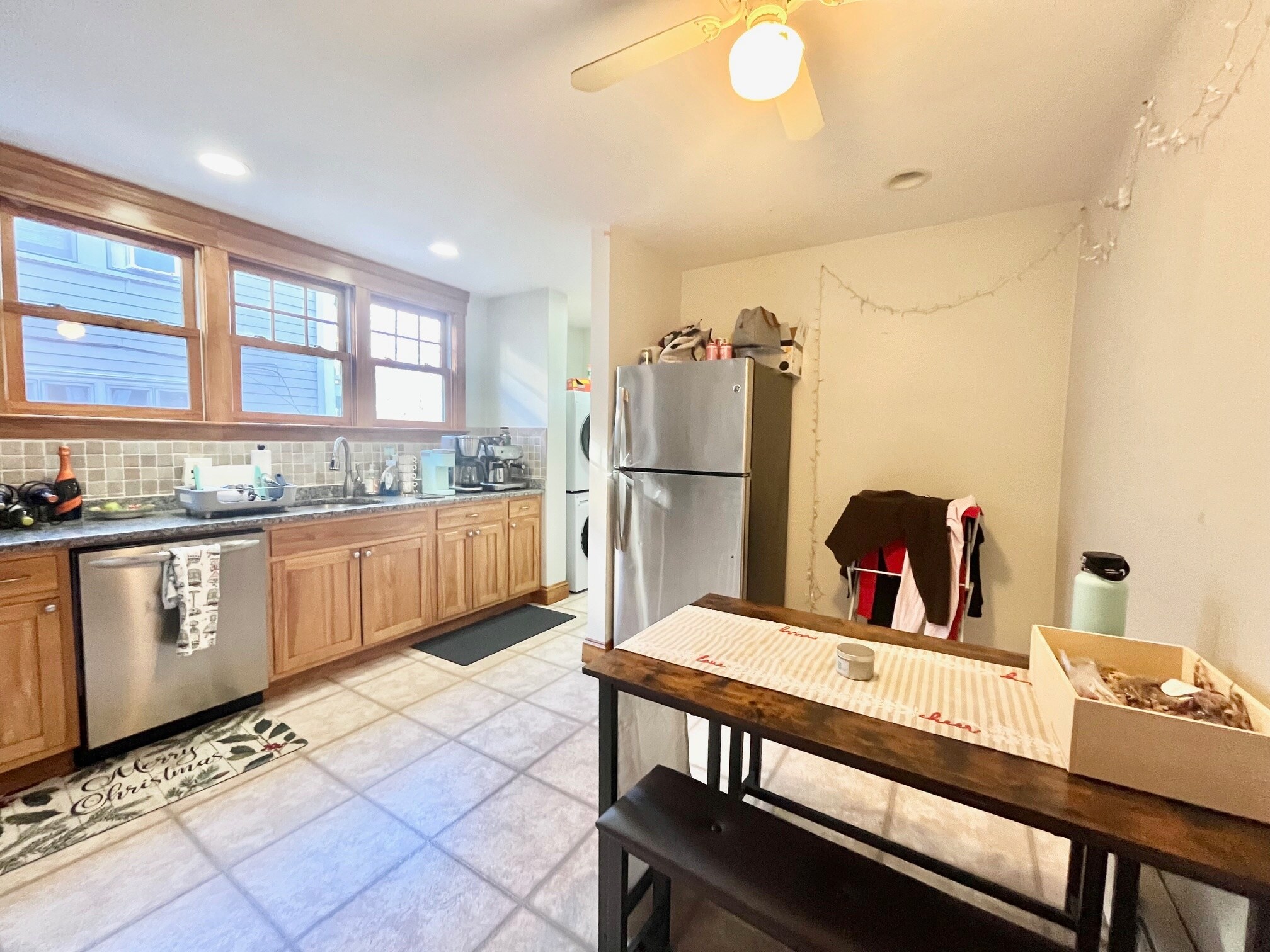 Building Photo - 202 Calumet St