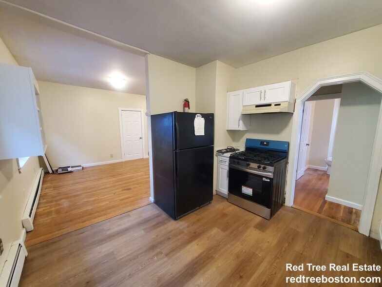 Building Photo - 71 Winchester St