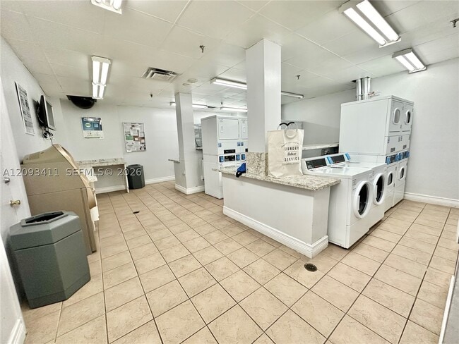 Building Photo - 850 N Miami Ave