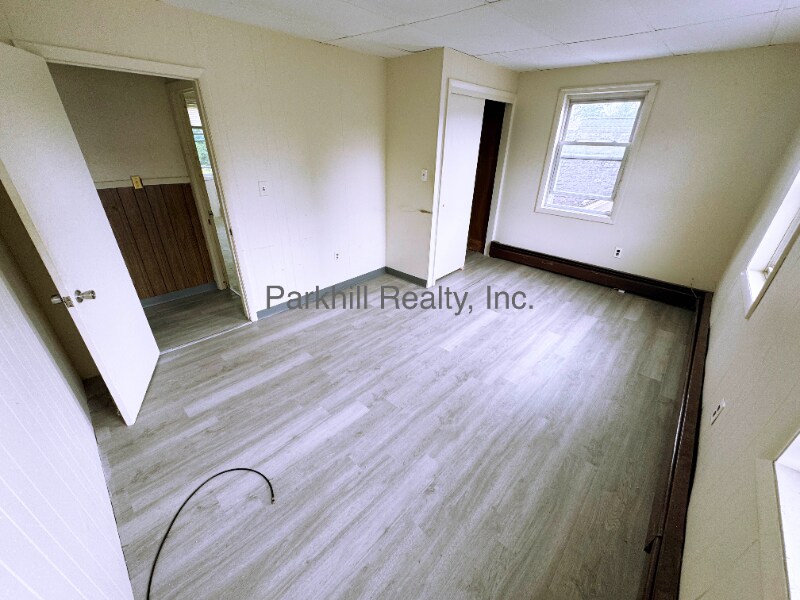 Building Photo - 2462 N Delaware Dr