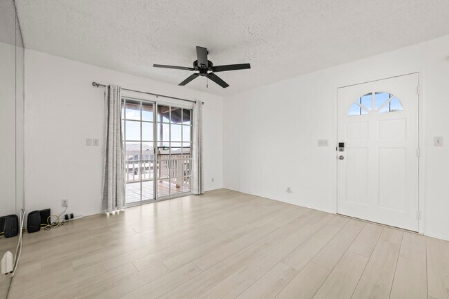 Building Photo - 92-1050-1050 Okaa St