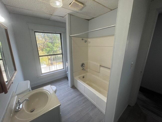 Building Photo - 425-3D Vermilion-N