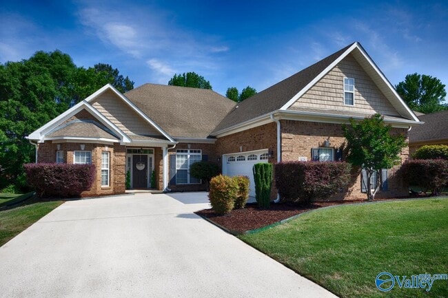 Building Photo - 108 Blackwood Dr NW