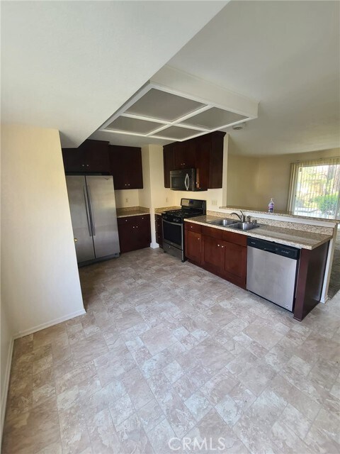 Building Photo - 1365 Crafton Ave