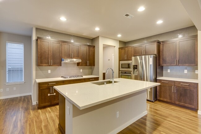 Building Photo - Beautiful Bothell Home Close to North Creek High!