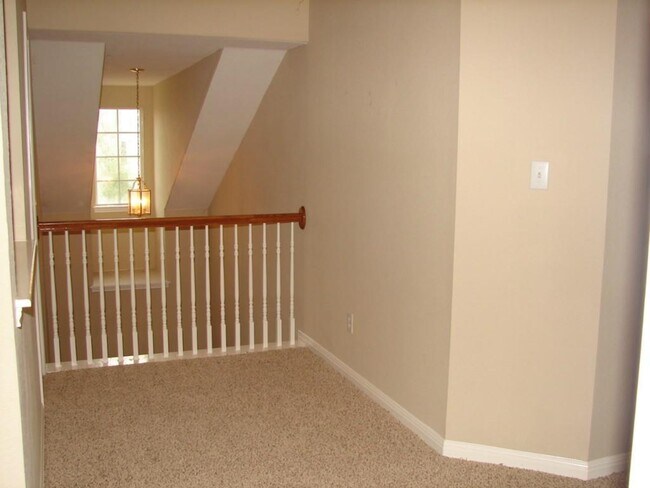 Building Photo - 1720 Lynnville Trail