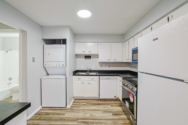 Building Photo - 210 Klein Creek Ct