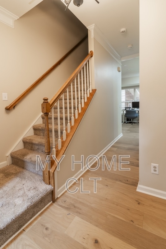 Building Photo - 10029 Dauphine Dr