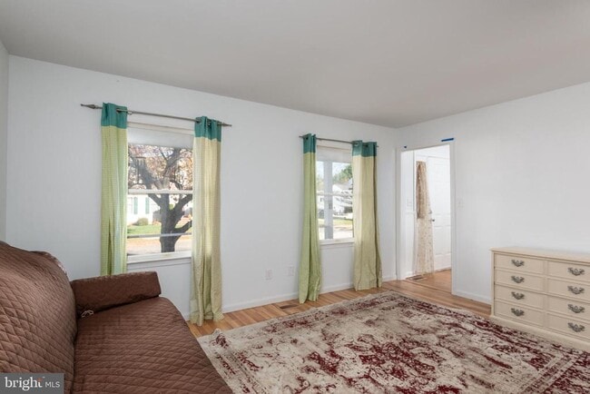 Building Photo - 8460 Colony Cir