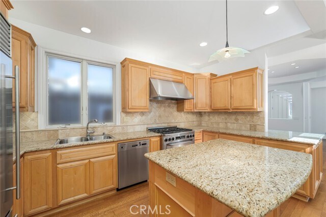 Building Photo - 119 Opal Ave