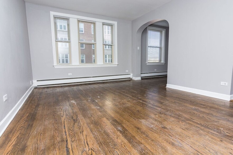 Building Photo - 7130 S Jeffery Blvd