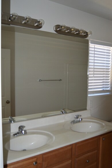 Building Photo - 2150 W Sunset Surprise Ct