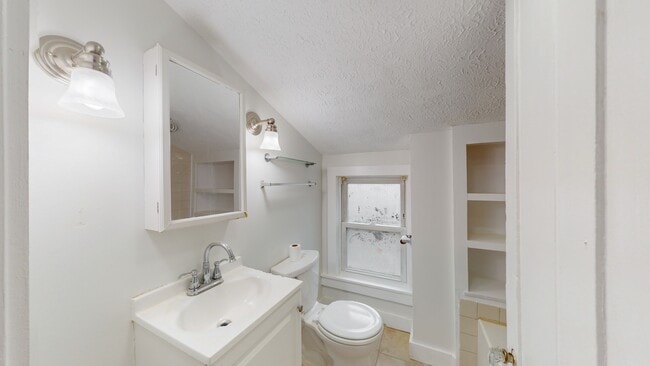 Building Photo - 15 Union St