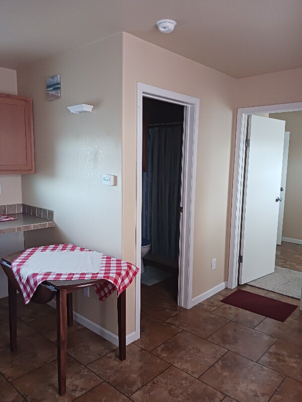 Building Photo - 1234 East St