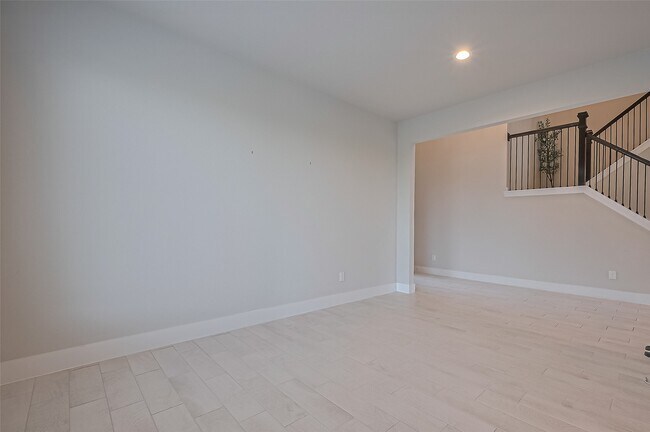 Building Photo - 1656 Daylight Lk Dr