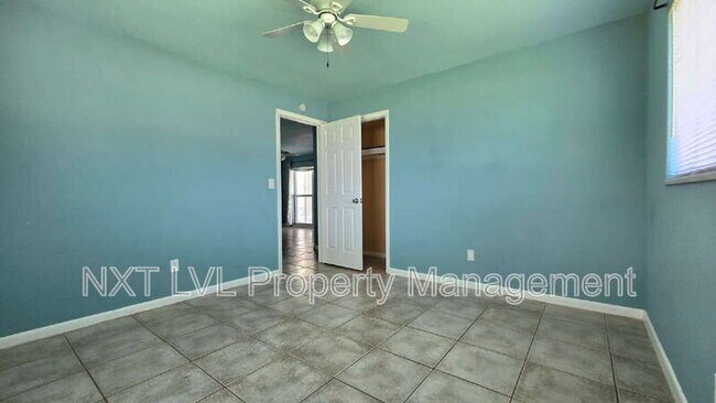 Building Photo - 603 SE 46th Ter