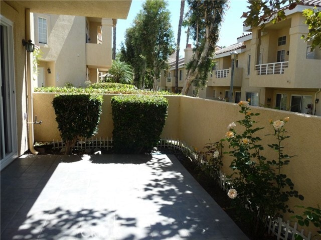 Building Photo - 25154 Via Azul