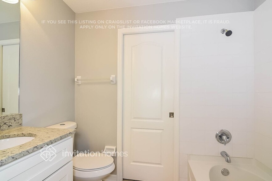 Building Photo - 12617 Kings Lake Dr