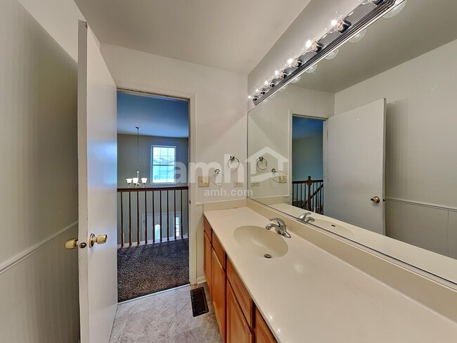 Building Photo - 1906 Landings Ct