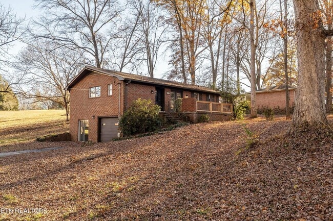 Primary Photo - Maryville 37803 - 3 bedroom, 2 bath - call...