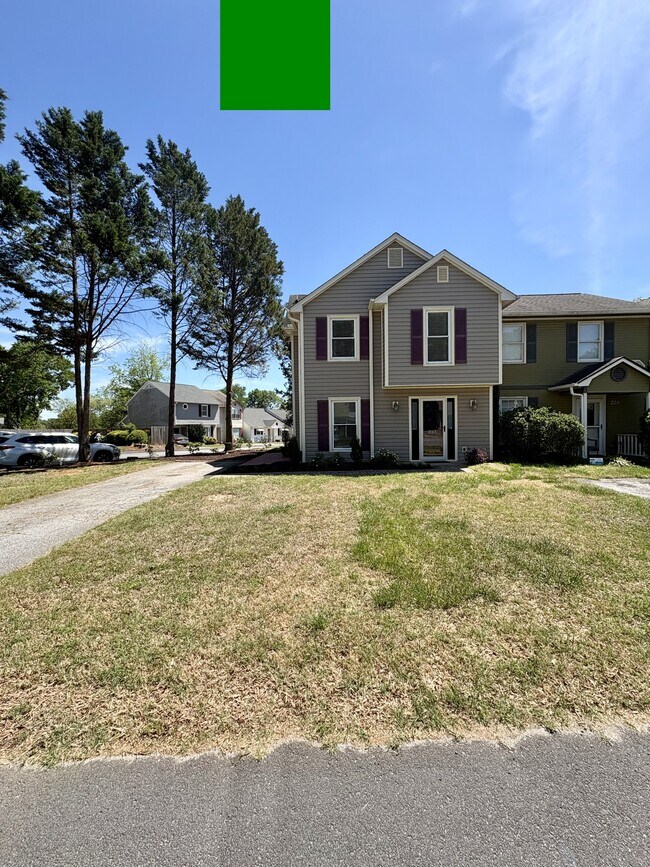 Building Photo - 227 Old Towne Rd