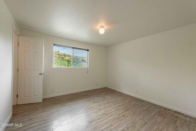 Building Photo - 641 W La Loma Ave